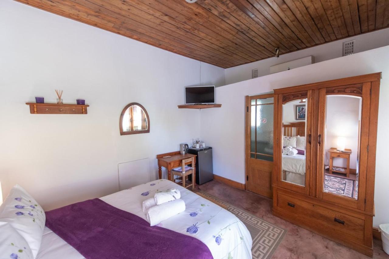 רוברטסון Leo Guest House מראה חיצוני תמונה